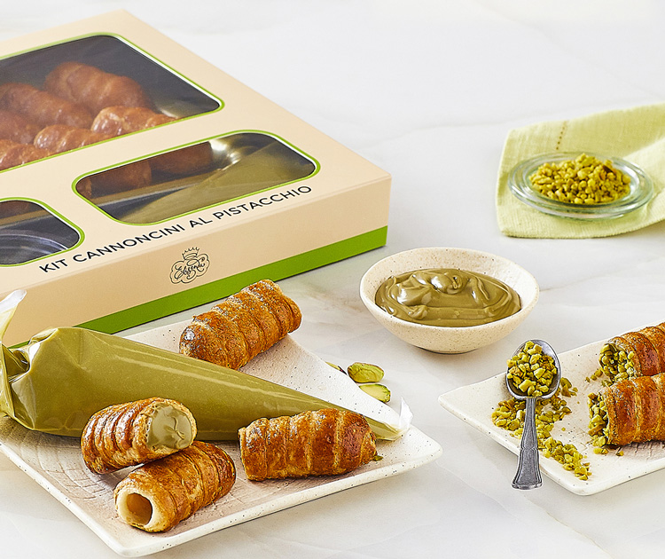 cannoncini al pistacchio